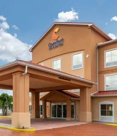 Comfort Inn & Suites Airport