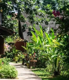 Secret Cabins at Firefly Beach