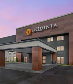 La Quinta Inn & Suites by Wyndham Nashville Airport