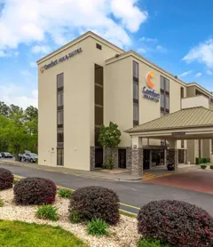 Comfort Inn & Suites Durham near Duke University