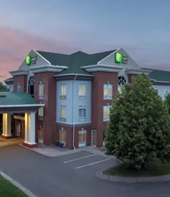 Holiday Inn Express & Suites Superior, an IHG Hotel