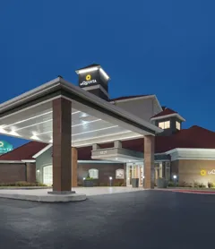 La Quinta Inn & Suites by Wyndham Oklahoma City - NW Expwy