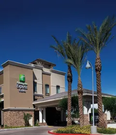 Holiday Inn Express & Suites Phoenix - Glendale Sports Dist, an IHG Hotel