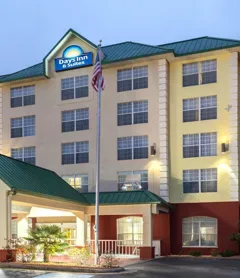 Days Inn & Suites by Wyndham Tucker/Northlake