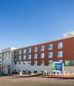 Holiday Inn Express & Suites Bend South, an IHG Hotel