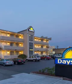 Days Inn By Wyndham Seattle North Of Downtown