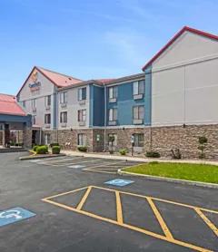 Comfort Suites near I-80 and I-94