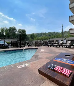 Howard Johnson by Wyndham Downtown Gatlinburg