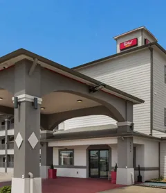 Red Roof Inn Plus+ Galveston - Beachfront