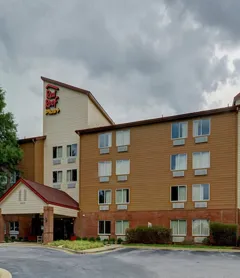 Red Roof Inn PLUS+ Raleigh Downtown – NCSU/Conv Center