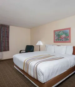 Norwood Inn & Suites Indianapolis