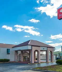 Econo Lodge & Suites