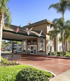 Ramada by Wyndham Costa Mesa/Newport Beach