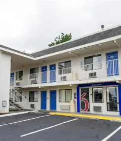 Motel 6 Seatac