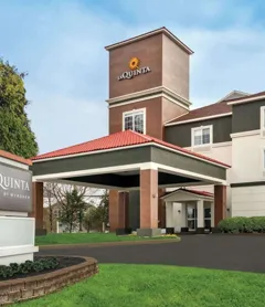 La Quinta Inn & Suites by Wyndham Latham Albany Airport