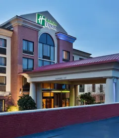 Holiday Inn Express & Suites Greenville - Downtown, an IHG Hotel