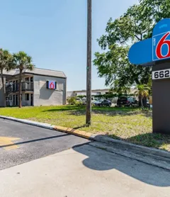 Motel 6 Tampa, FL