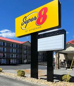 Super 8 By Wyndham Pigeon Forge Downtown