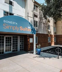 Sonesta Simply Suites Fort Worth