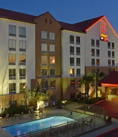 Red Roof Inn PLUS+ San Antonio Downtown - Riverwalk