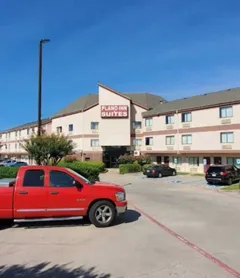 Plano Inn & Suites