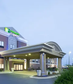 Holiday Inn Express Kansas City - at the Legends, an IHG Hotel