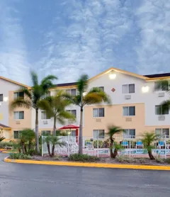 Super 8 by Wyndham Clearwater/St. Petersburg Airport