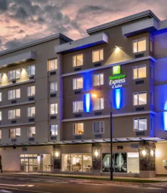 Holiday Inn Express & Suites Victoria - Colwood, an IHG Hotel