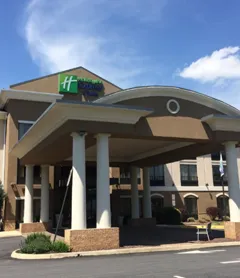 Holiday Inn Express Hotel & Suites Winchester, an IHG Hotel