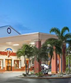 Howard Johnson by Wyndham Ft. Myers FL