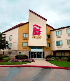 Red Roof Inn PLUS+ Houston - Energy Corridor