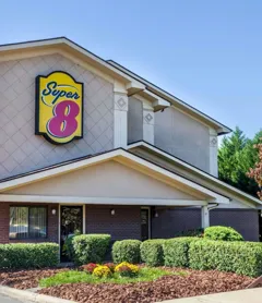 Super 8 by Wyndham Charlotte/Amusement Park Area