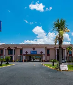 Rodeway Inn & Suites East