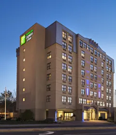 Holiday Inn Express & Suites Boston - Cambridge, an IHG Hotel