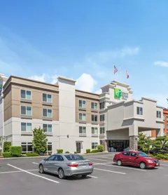 Holiday Inn Express & Suites Tacoma, an IHG Hotel