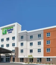 Holiday Inn Express & Suites Lexington Midtown - I-75, an IHG Hotel