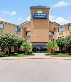 Days Inn & Suites by Wyndham DeSoto