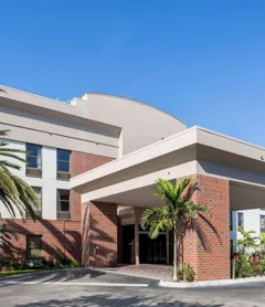 Days Inn & Suites by Wyndham Fort Myers Near JetBlue Park