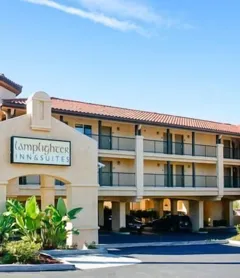 Lamplighter Inn & Suites