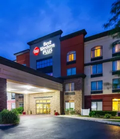 Best Western Plus Harrisburg East Inn & Suites