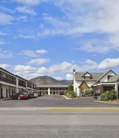 Travelodge by Wyndham Wenatchee