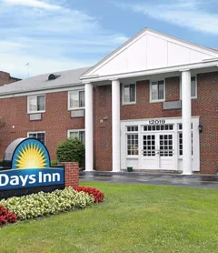 Days Inn by Wyndham Cleveland Lakewood