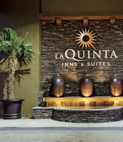 La Quinta Inn & Suites by Wyndham San Jose Airport