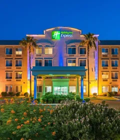 Holiday Inn Express Hotel & Suites PEORIA NORTH - GLENDALE, an IHG Hotel