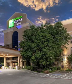 Holiday Inn Express Arlington, an IHG Hotel