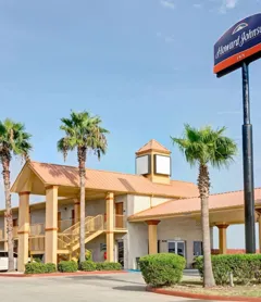 Howard Johnson by Wyndham Galveston