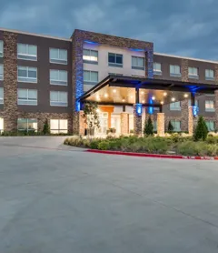 Holiday Inn Express & Suites Dallas North - Addison, an IHG Hotel