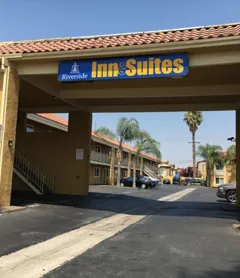 Riverside Inn & Suites