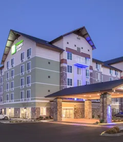 Holiday Inn Express & Suites Seattle South - Tukwila, an IHG Hotel