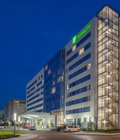 Holiday Inn Cleveland Clinic, an IHG Hotel